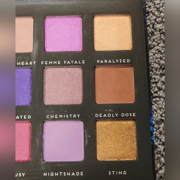 Bad Habit Pretty Poison Palette - Picture 6 of 10